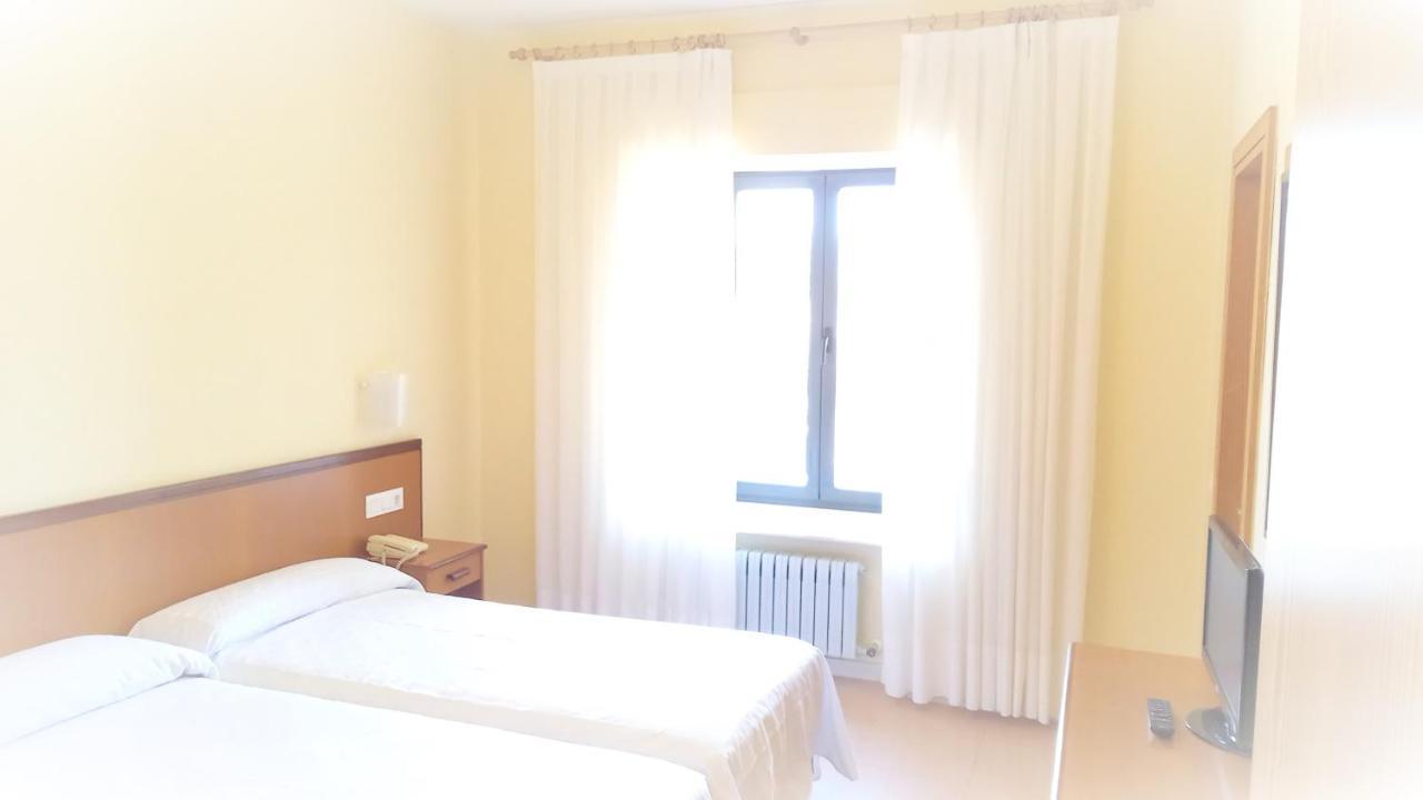 Hotel Balneario De Retortillo Room photo